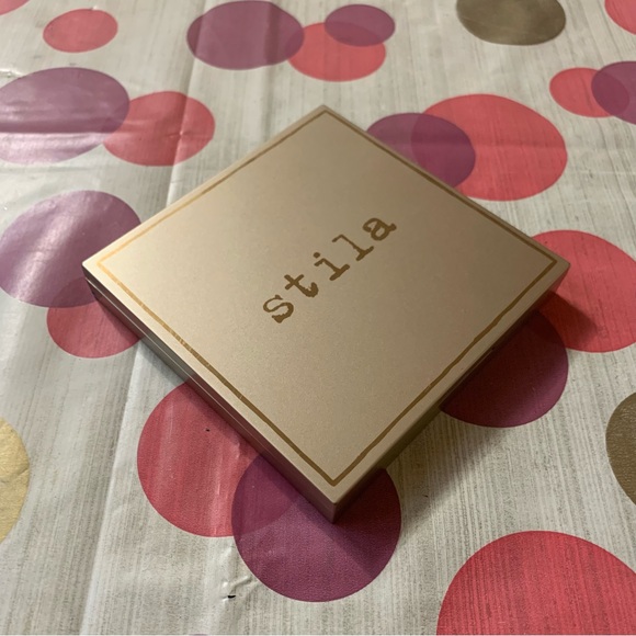 Stila Matte 'N Metal Eye Shadow Palette - Picture 4 of 7